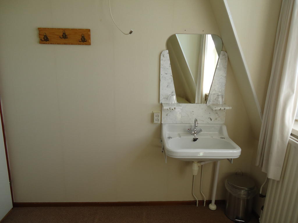 Hotel "De Steenen Man" Zurich Ruang foto
